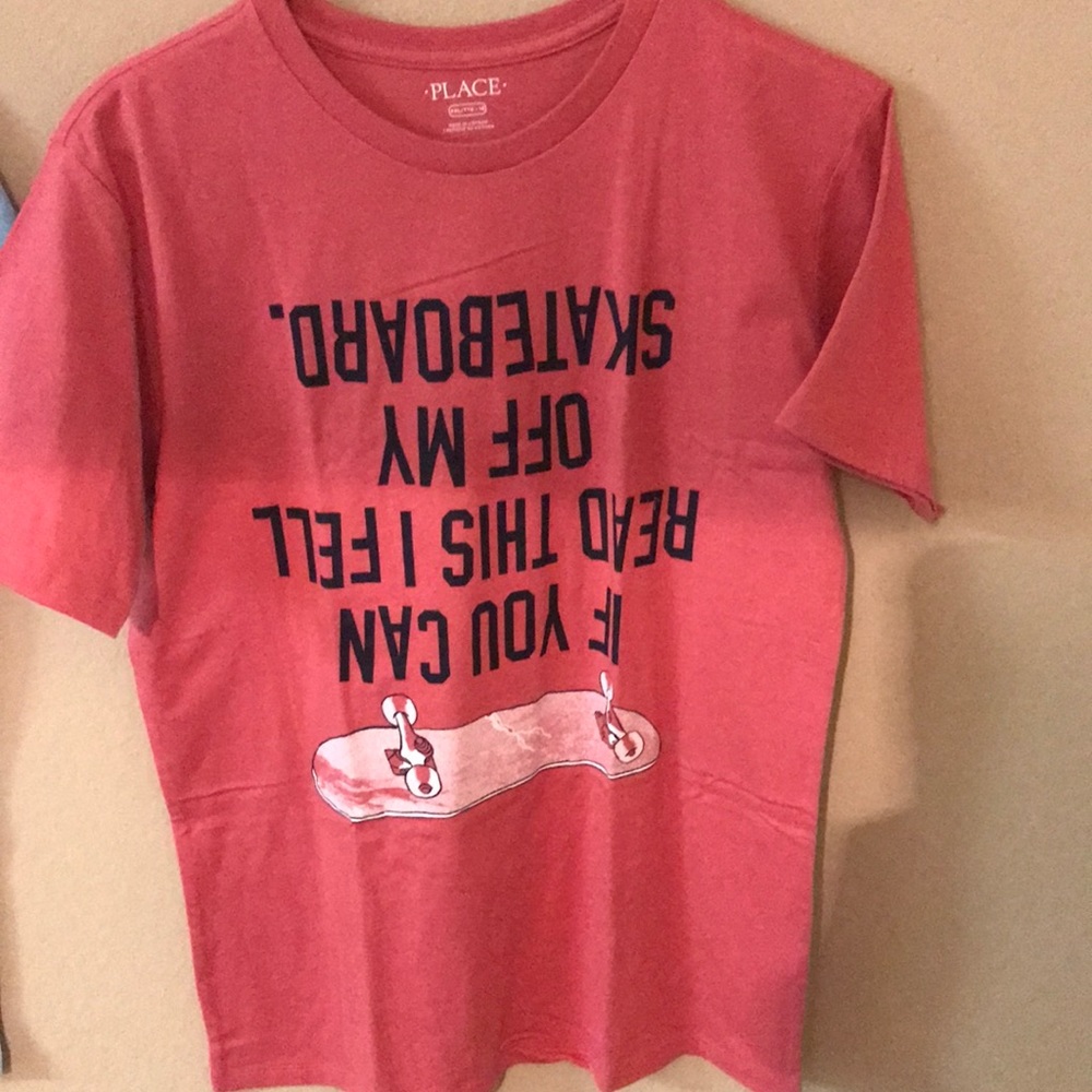 The Children’s Place boys t-shirts - Picture 2 of 3